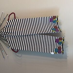 Icelandic design scarf striped white black acrylic wool alpaca Floral 3d flowers